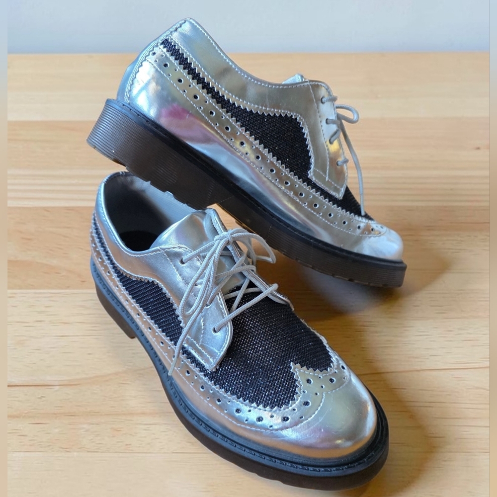 Metallic Silver and Black Ladies Oxford Brogue Shoes Sz 38